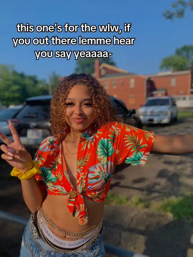 A post by @itsmesariberry on TikTok caption: #fyp #wlw
