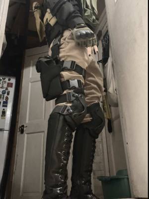 A post by @morbiddog on TikTok caption: könig costest ^^ i doubt ill wear this belt for the real thing as its very chunky lol #könig#königcosplay#königmw2#codkonig#codcosplay 