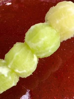 A post by @jorgetoscano93 on TikTok caption: brocheta de limon  #viralvideos #humor #comedia