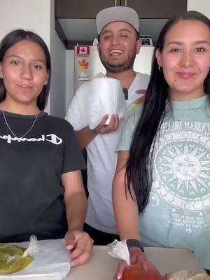 A post by @jorgetoscano93 on TikTok caption: cada quien compro la comida al otro #viralvideos #humor #comedia