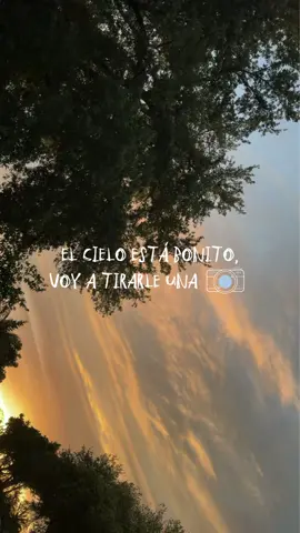 A post by @ana.jessicaaa on TikTok caption: Los atardeceres son lo mejor 😍☀️ #CapCut #sunsetvibes #atardecer #dtmf #cielosbonitos #fyp #parati 