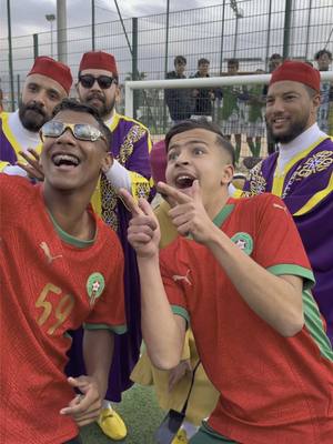 A post by @mehdi_amri_10 on TikTok caption: 🇲🇦❤️🇧🇷 UNE FAMILLE 