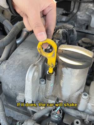 A post by @chequanxiaoqiao on TikTok caption: The magical use of engine oil dipstick#cardriving #carrepair #carskills #cartok #cars #car #cartips #fyp #carsafety #tips #carsoftiktok #mechanic