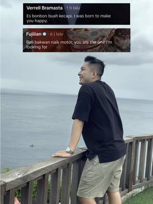 A post by @adi.syahreza on TikTok caption: Nyengir kan lu liat caption Verfu bales balesan pantun 🥰😍💙 #fuji #verrelbramasta #verfu #AdiSyahreza #AdiLovers #ViralDiTikTok #fyp 