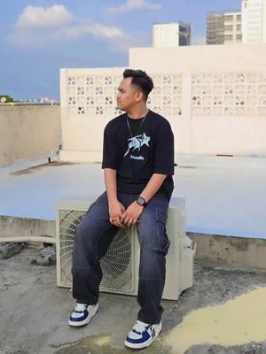 A post by @ronkads_2 on TikTok caption: jadi diri sendiri jauh lebih baik dari pada memaksakan pada akhirnya hanya akan mengecewakan 🤑