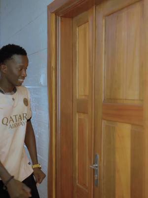A post by @latzodoze1 on TikTok caption: Da manqué yalla bakhna 🤣 Rv le 3 mai #humour #viral_video 