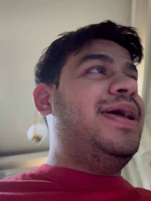 A post by @fadiljaidi on TikTok caption: Nantangin papa makan ga bersuara, ternyata susah guys😂  Kalian bisa ga? Coba cek @RONI siapa tau kamu bisa dapet THR dari Roni 