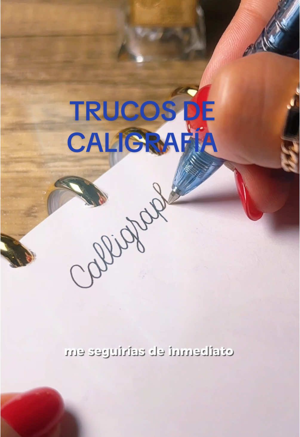 A post by @calligraphilic on TikTok caption: 😱 GUARDA este video y sígueme para aprender trucos y hacks de caligrafía✍🏼📜 #caligrafía #calligraphy #aprendeentiktok 