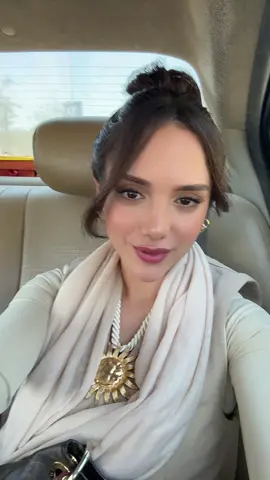 A post by @ranaraeis on TikTok caption: 🧡 #orange 