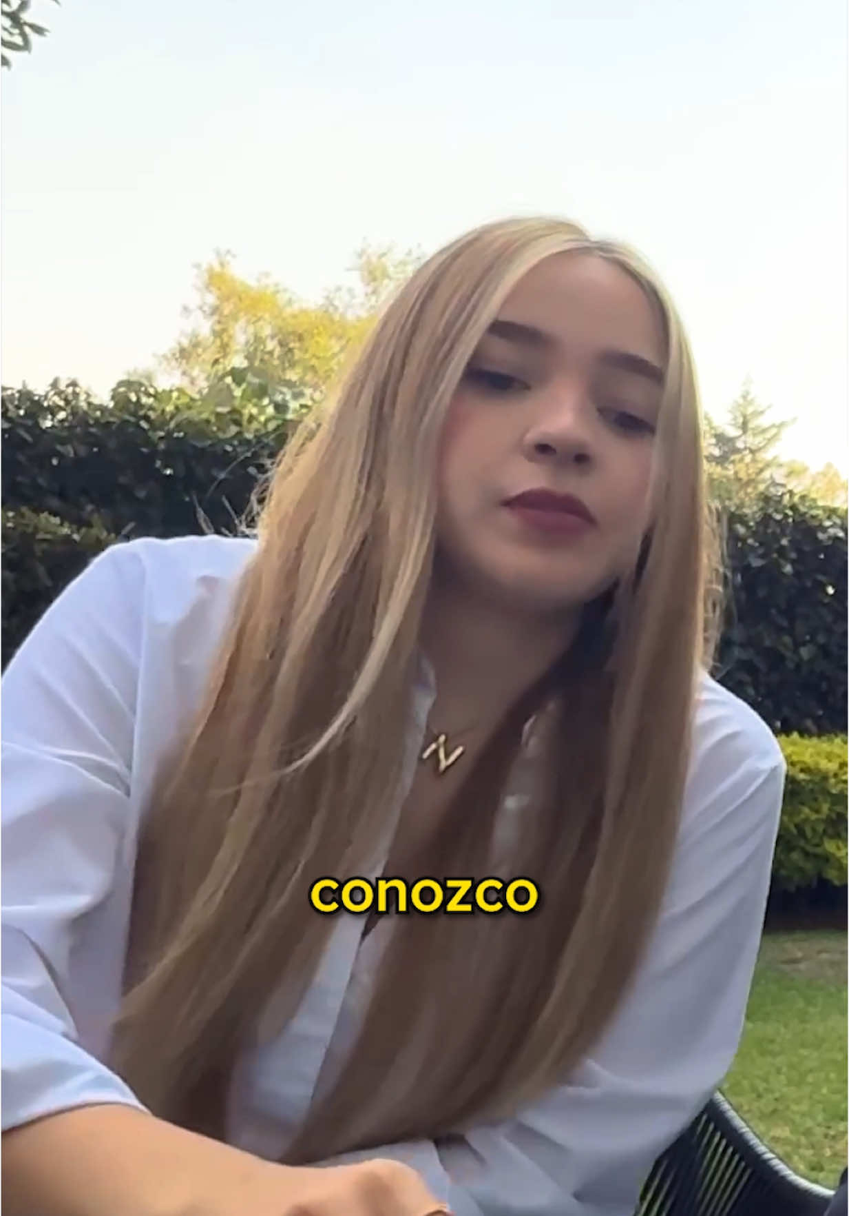 A post by @zachjaq on TikTok caption: Siempre queriendo atraparme 😭😨 @Dayanara 
