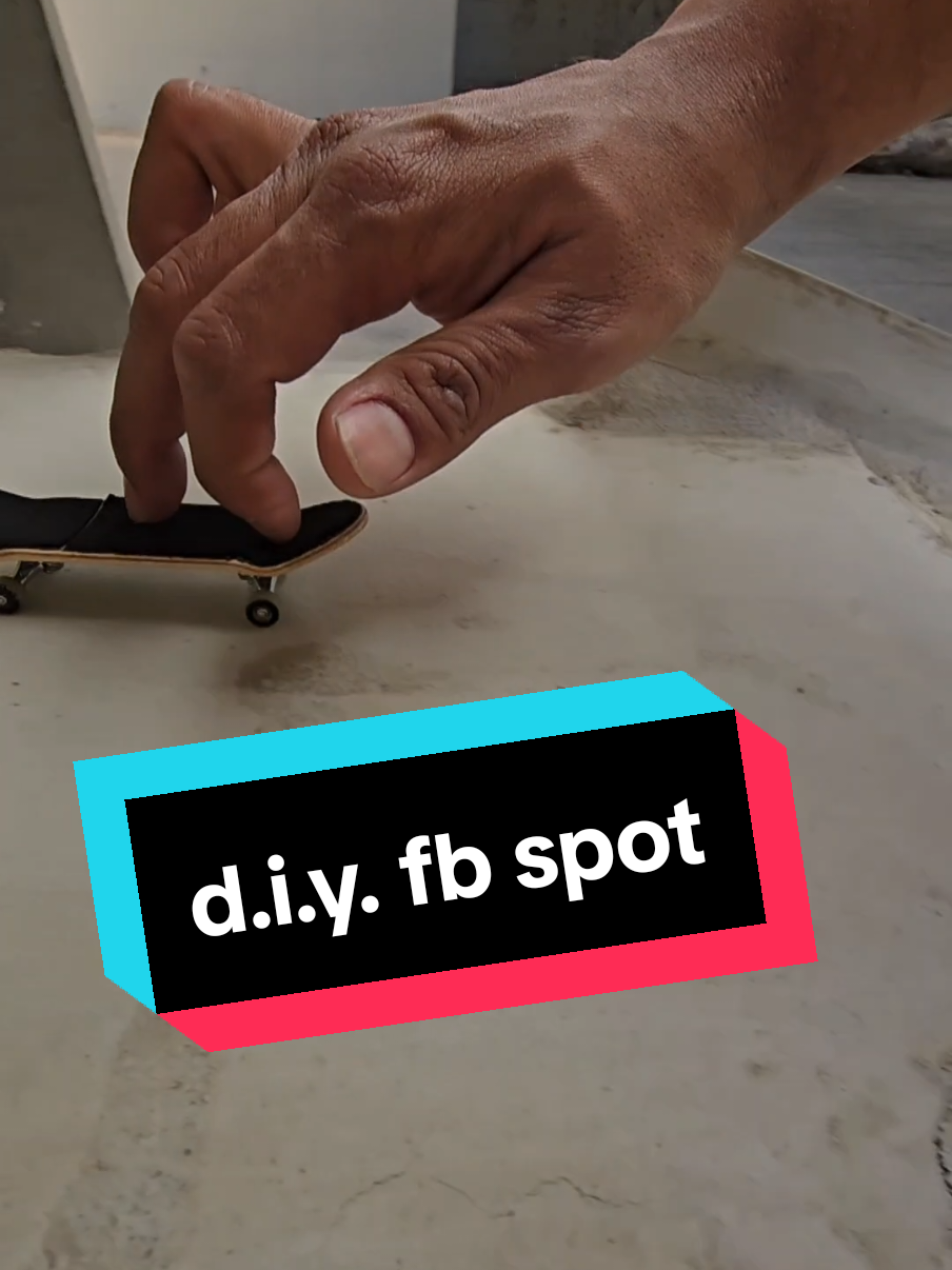 A post by @kwispy.fb on TikTok caption: loopy    #diy #fingerboard #techdeck #style #realism #cowply