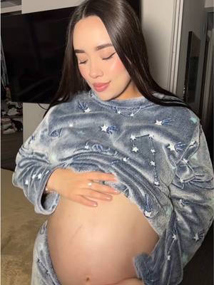A post by @nicolebernaal on TikTok caption: Mi rutina de NOCHE estando EMBARAZADA 🤰🏻❤️ @Kaba oficial 