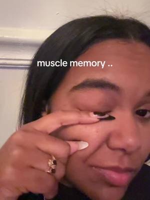 A post by @jeralynnn_ on TikTok caption: lash break day 1