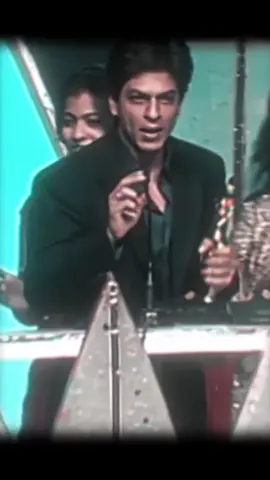 A post by @i_m_srk_1 on TikTok caption: #srk #srkfan #srkfans #shahrukhkhan #kingkhan #badshah #worldbiggestmoviestar #worldbiggestsuperstar 