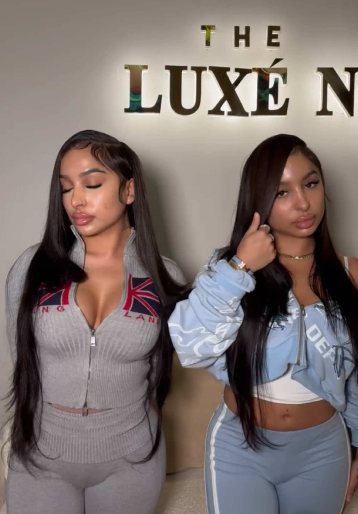 A post by @siangietwins2 on TikTok caption: @Dare To Have Hair Inc on the bundles 🤏🏽😍