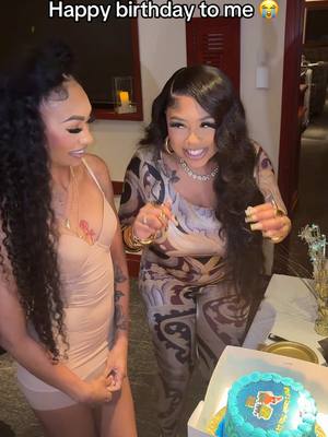 A post by @melaniefoxxx on TikTok caption: Happy birthday to me 25 on March 25th I’m Golden baby ✨ #fyp @legacy.leee 