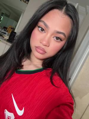 A post by @_vanessaanne on TikTok caption: hiii 