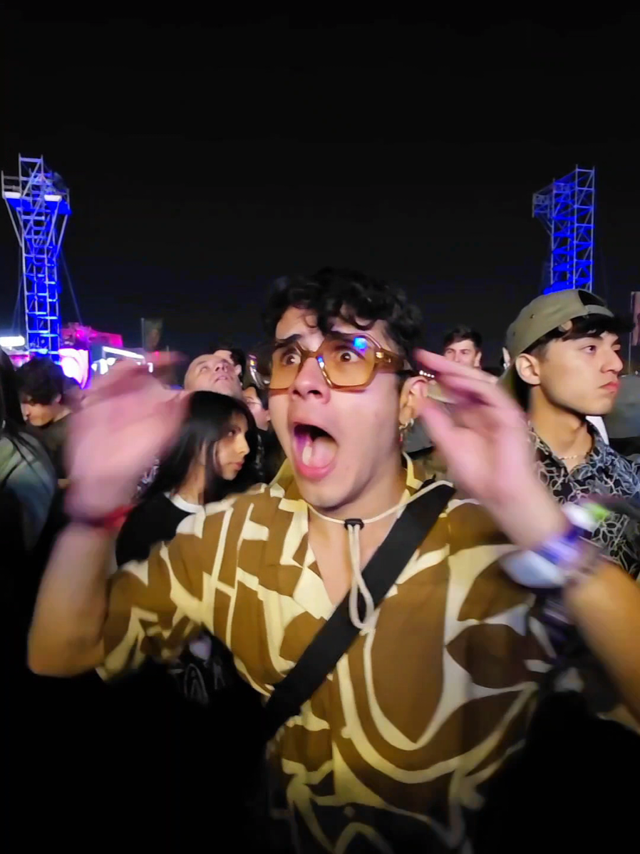 A post by @benjaberum on TikTok caption: Vlog de TODO lo que hice en el lolla xd 🤠🥬✨️