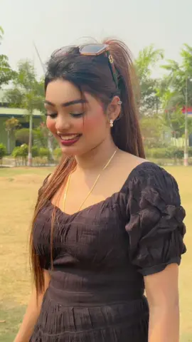 A post by @sherni1623 on TikTok caption: 🥰🥰black 🖤