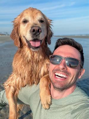 A post by @elliegoldenlife on TikTok caption: This might be the best selfie yet! 💛
