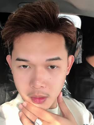 A post by @lim.kimseng on TikTok caption: អេមណាស់ អោយតែមានសំឡីផ្កា @JChingCEOសំឡីផ្កា🌸 