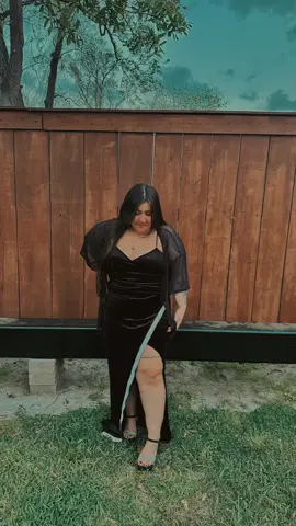 A post by @lesliemagdaleno on TikTok caption: Felt cute or whatever 😭😂