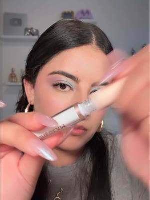 A post by @soylaurakool on TikTok caption: Que opinan? Yeih or Neih? 🤭 SHEGLAM Lip Dazzler Glitter Kit ✨ @SHEGLAM #SHEGLAM #SHEGLAMGlitterKit #sheglampartner #maquillajedelabios #maquillajedesheglam #makeup #makeuptips 