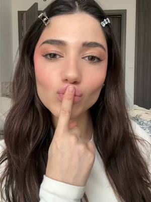 A post by @narins.beauty_ on TikTok caption: تقييمكم للنتيجة؟ 😍😍 أنا أغرمت بالدرجة  @SHEGLAM #SHEGLAMLipCombo #SHEGLAM