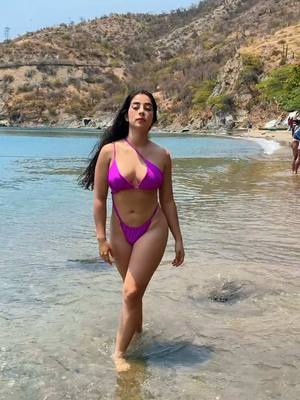 A post by @katy_carrdona on TikTok caption: Encantada con Santa Marta🇨🇴 ❤️