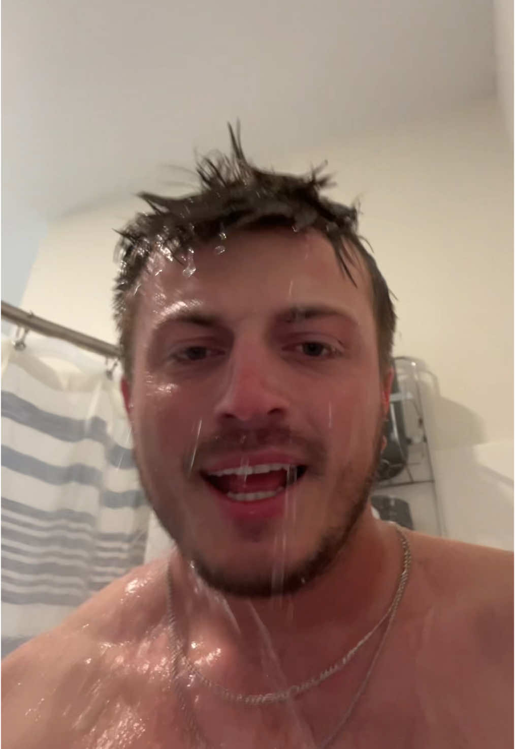 A post by @justincash313 on TikTok caption: Ah shi here we go again 🆘🤫😍👎🏼📲😭👀💀🍑🥜😍😩