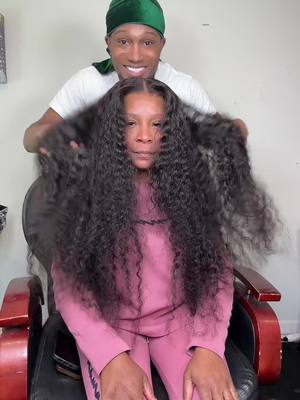 A post by @teemason0 on TikTok caption: This 28” 7x5 Glueless Waterwave WigOn My Mama From @oqhairshop @OQHAIR is 🔥🔥 they have some of the best wigs look how full this wig is ‼️‼️😮‍💨