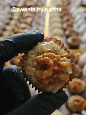 A post by @sweets_by_naziha on TikTok caption: #marokko🇲🇦 #kekseplatten #kekselove #marokkanischekekse #kekselove #kekseplatten #😍😋👌👍💯 