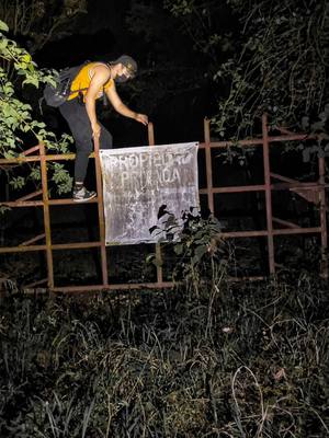 A post by @josefloresterror on TikTok caption: Que hace un orfanato en medio de la montaña 😱💀#terror #misterio #paranormal #miedo #leyenda 