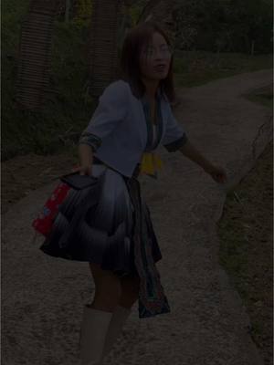 A post by @thily4545 on TikTok caption: Kuv zaj yeeb Yam🙈😆#TikTokAwardsVN #xuhuong 