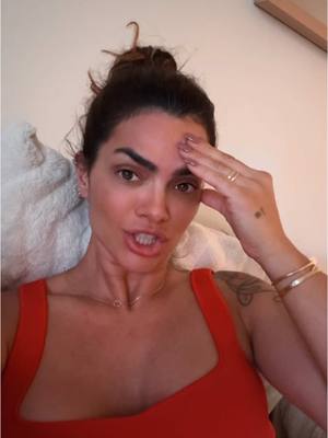 A post by @originalkellykey on TikTok caption: Como pode, né?