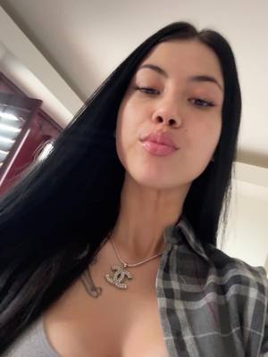 A post by @annapep3 on TikTok caption: 🇺🇸 