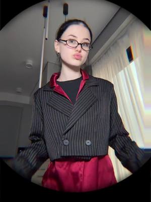 A post by @diana_aster on TikTok caption: Этот трек идеально вписывается в вайб моей пятницы  #рабочийтрек