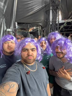 A post by @grupofrontera on TikTok caption: INTUYENDO 👩‍🎤 #grupofrontera #shakira #fyp #parati 