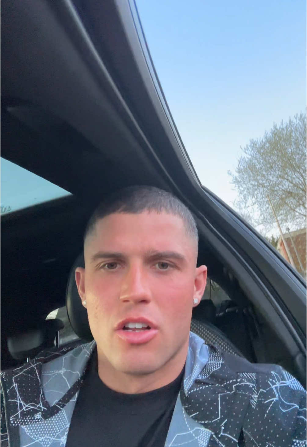 A post by @trenchkidbricklaying on TikTok caption: #apprenticelife #bricktok 