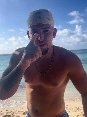 A post by @angelperez_oficial_ on TikTok caption: La creta #lacreta 