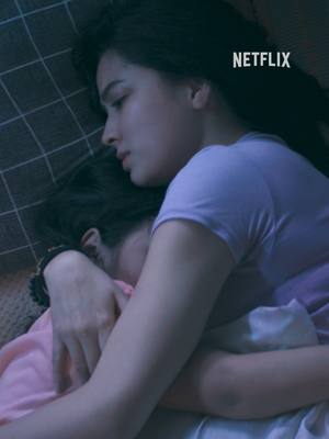 A post by @netflixph on TikTok caption: ilan iniyak niyo sa mujigae, ako 10 😭   #Mujigae #AlexaIlacad