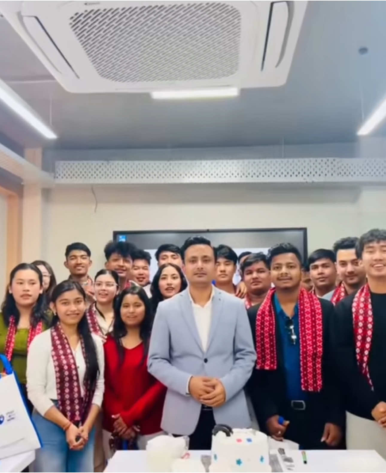 A post by @scnkamaladi on TikTok caption: 🎉 𝐂𝐨𝐧𝐠𝐫𝐚𝐭𝐮𝐥𝐚𝐭𝐢𝐨𝐧𝐬 𝐭𝐨 𝐞𝐯𝐞𝐫𝐲𝐨𝐧𝐞 𝐨𝐧 𝐬𝐮𝐜𝐜𝐞𝐬𝐬𝐟𝐮𝐥𝐥𝐲 𝐨𝐛𝐭𝐚𝐢𝐧𝐢𝐧𝐠 𝐲𝐨𝐮𝐫 𝐅𝐫𝐞𝐧𝐜𝐡 𝐬𝐭𝐮𝐝𝐞𝐧𝐭 𝐯𝐢𝐬𝐚 𝐭𝐨 🇫🇷 𝐩𝐮𝐫𝐬𝐮𝐞 𝐡𝐢𝐠𝐡𝐞𝐫 𝐬𝐭𝐮𝐝𝐢𝐞𝐬 𝐢𝐧 𝐅𝐫𝐚𝐧𝐜𝐞 𝐚𝐜𝐫𝐨𝐬𝐬 𝐯𝐚𝐫𝐢𝐨𝐮𝐬 𝐬𝐩𝐞𝐜𝐢𝐚𝐥𝐢𝐳𝐚𝐭𝐢𝐨𝐧𝐬 𝐟𝐨𝐫 𝐭𝐡𝐞 𝐌𝐚𝐫𝐜𝐡 𝟐𝟎𝟐𝟓 𝐢𝐧𝐭𝐚𝐤𝐞! 📸 In the picture: The second batch of students attending our ✈️ pre-departure session before their arrival in France. From the application process 📝 to graduation 🎓, Study Connect Nepal is always here to support you throughout your study journey in France. 🌍 For France – Choose 𝐒𝐭𝐮𝐝𝐲 𝐂𝐨𝐧𝐧𝐞𝐜𝐭 𝐍𝐞𝐩𝐚𝐥, the No. 1 🇫🇷 French education consultancy in Nepal since 2012. #StudyConnectNepal #PreDepartureSession #VisaGrant #StudyInFrance #FrenchInNepal