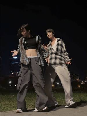 A post by @ivy0710 on TikTok caption: MONA LISA w/ @ZAI @hobipower #jhope #monalisa #monalisachallenge 
