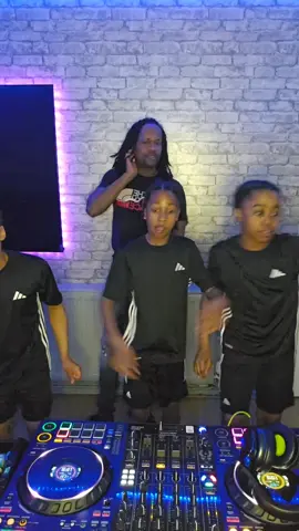 A post by @wheelyhyp on TikTok caption: #LIVEhighlights #TikTokLIVE #LIVE last night live 