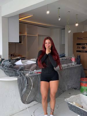 A post by @nathaliavalente on TikTok caption: Último vídeo do apartamento em obra 