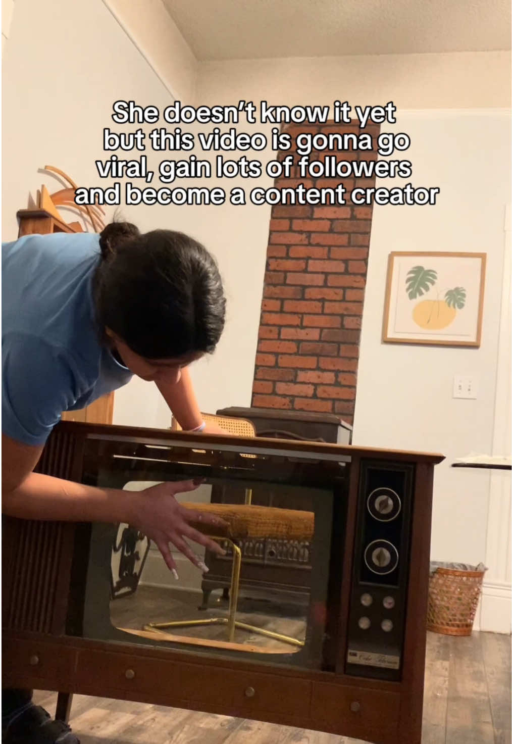 A post by @thatssoovintage on TikTok caption: The video that started it all 🤭 #contentcreator #viral #catbed #shedoesntknowityet #diy