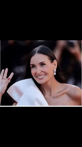 A post by @gigiframe on TikTok caption: She doesn't seem to age at all. Demi Moore is the ideal of all generations