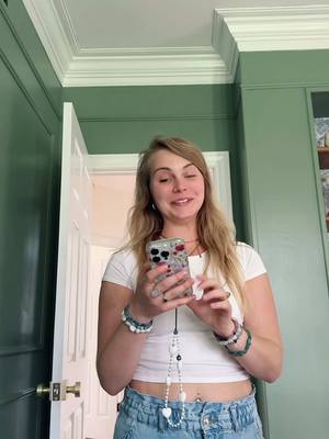 A post by @haileeandkendra on TikTok caption: She never hesitates 😂 #comedy #funny #haileeandkendra #fyp 