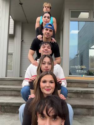A post by @dobretwins on TikTok caption: 🫶🏻