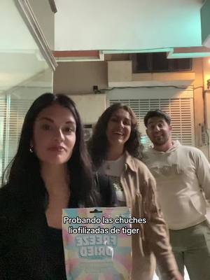 A post by @angelaprzc on TikTok caption: Probando las chuches liofilizadas de tiger #chuchesliofilizadas #parati 